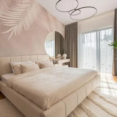 Luxurious Penthouse With Parking Apartment