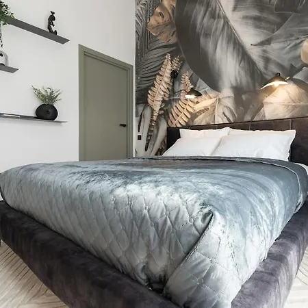 Luxurious Penthouse With Parking Apartment Riga