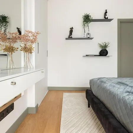 Apartment Luxurious Penthouse With Parking Riga